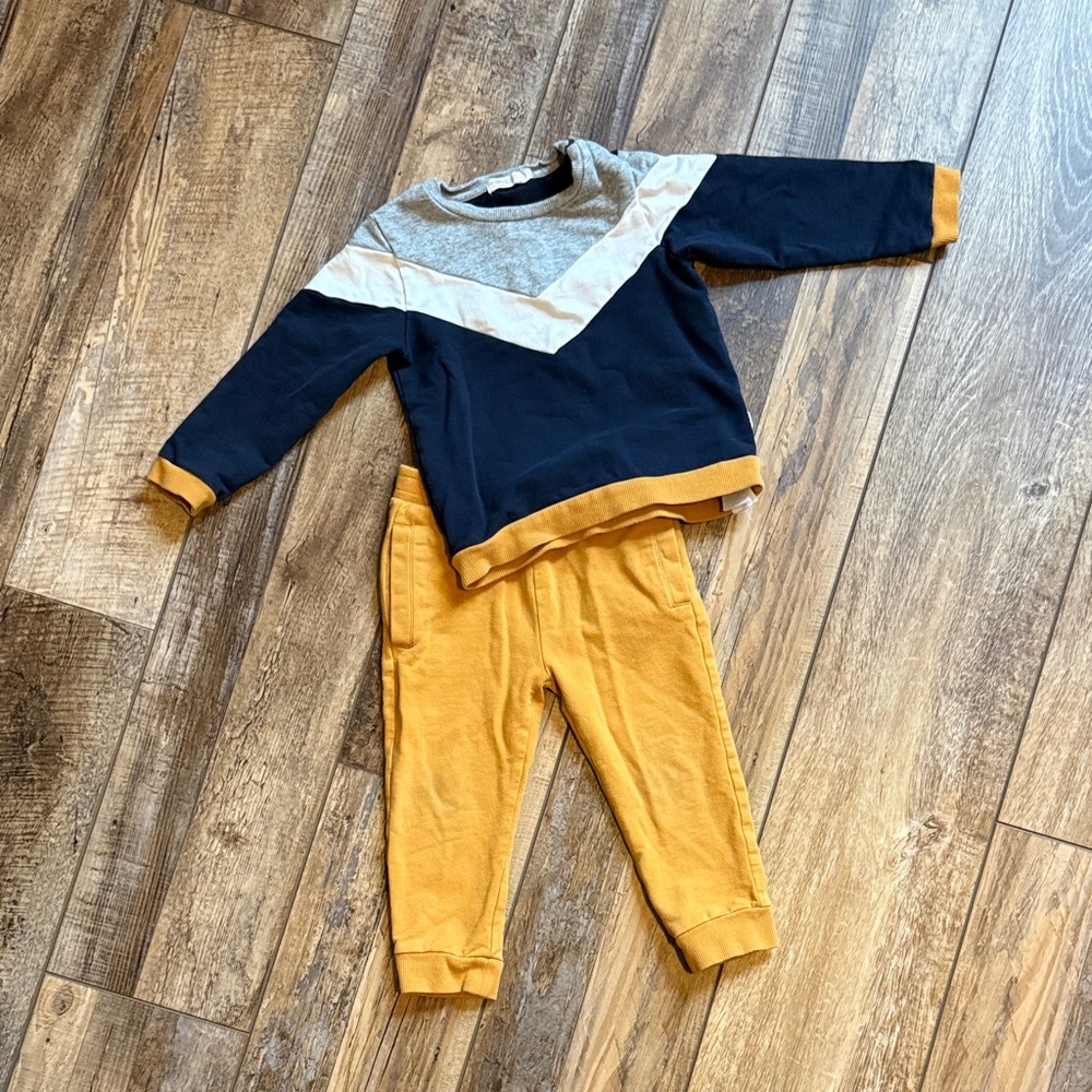 Kids Colorblock Sweatshirt & Jogger Set in Navy, Gray & Mustard